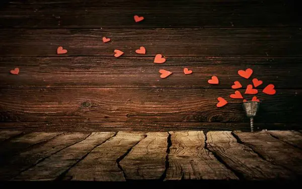 پوستر دیواری تخته چوبی قلبی